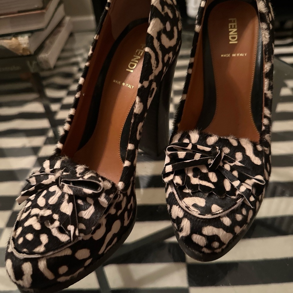 Authentic Fendi Pony hair heels Size 38.5 or 7.5 US. - Picture 6 of 7